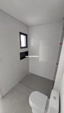 Imagem Casa Sobrado à Venda com 03 dormitórios sendo uma suíte, localizado no Bairro Morretes de Itapema.