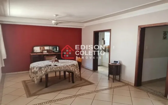 Imagem Pronto para Morar - Casa a venda com Espaço Gourmet e Piscina no Glebas Califórnia!