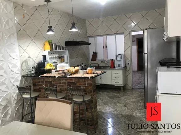 Imagem Casa térrea com 2 quartos e 2 edículas - Pereque Açu