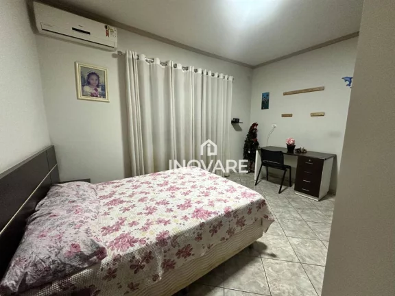 Imagem Casa com 3 dormitórios à venda, 180 m² por R$ 600.000,00 - Jardim Leonora - Itumbiara/GO