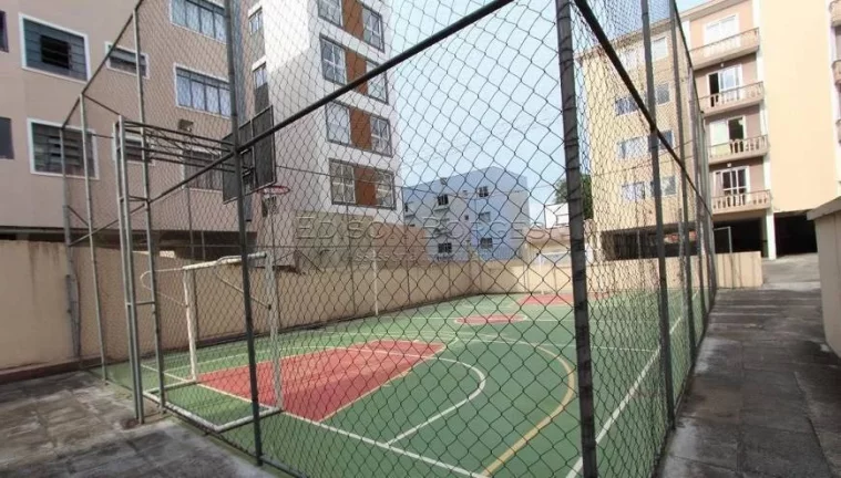 Imagem Apartamento Térreo no Portão com 3 Quartos - R$350 mil