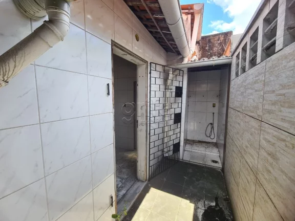 Imagem Excelente casa bem ventilada, em ótima localização na Parquelândia, próximo Av. Bezerra de Mene...