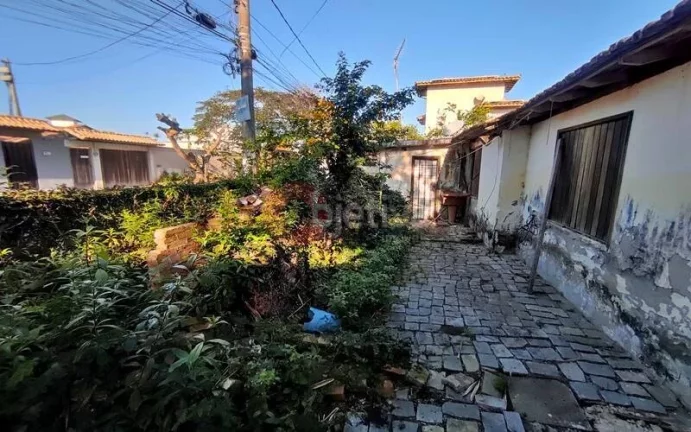 Imagem Casa a venda pra reforma com 750 metros quadrados - Ogiva - Cabo Frio