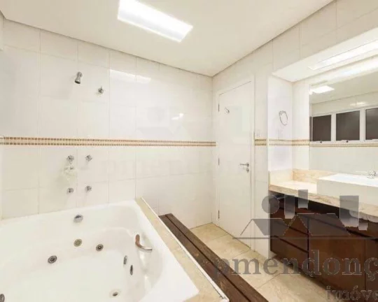 Imagem Otimo apartamento reformado, com amplo living, para 3 ambientes janeloes, piso origial em lindos tac...