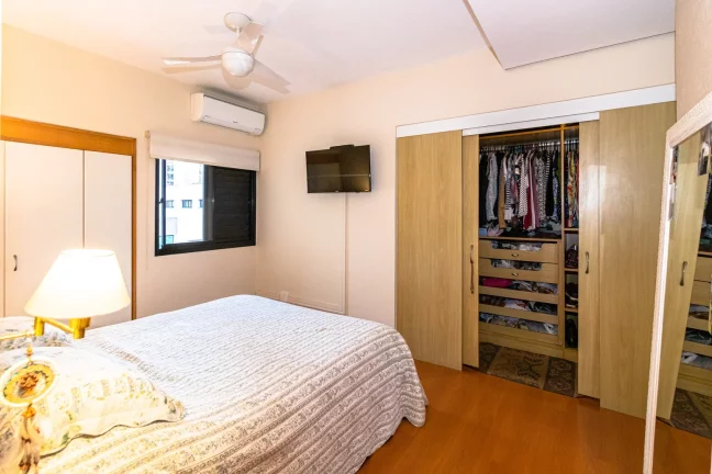 Imagem APARTAMENTO CAMPO BELO 110,00 M ÁREA ÚTIL 3 DORMITÓRIOS 1 DELES SUÍTE LAVABO SALA 3 AMBIENTES LAREIRA COZINHA AREA SERVIÇO 2 VAGAS PISCINA FITNESS