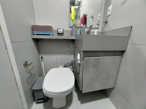Imagem Copacabana - Residencial › Kitnet com 1 quarto(s) a Venda