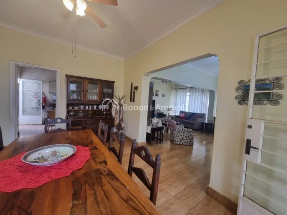 Imagem Casa térrea à venda no Jardim Guanabara, muito bem localizada!

Sala ampla e arejada para 3 ambien...