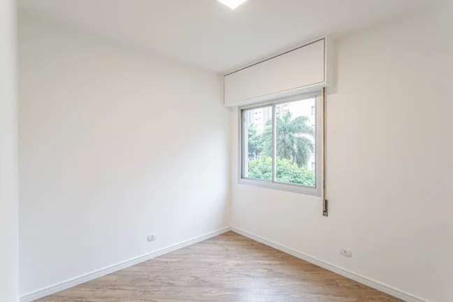 Imagem Apartamento 94M², 3Q, 2 Banheiros, 1 Vaga, Banheiro de Serviço, Armários.