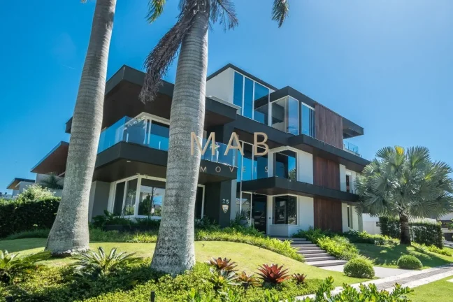 Imagem Casa de Altíssimo Padrão com 4 Pavimentos à Venda em Jurerê Internacional, Florianópolis SC!!