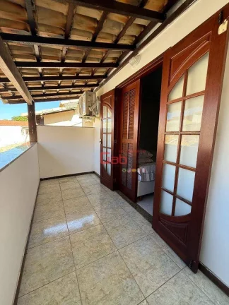 Imagem Casa com 3 dormitórios à venda, 200 m² por R$ 800.000,00 - Palmeiras - Cabo Frio/RJ