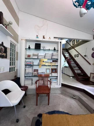 Imagem MARAVILHOSA CASA NA MATA DA PRAIA.