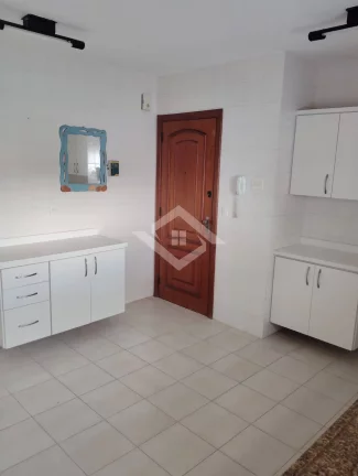 Imagem Alugo cobertura Linear com Jacuzzi para 7 pessoas, na Gleba A