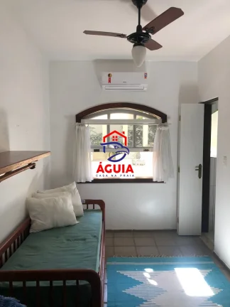 Imagem Linda casa no Condomínio Pedra Verde na Praia do Lázaro perto da praia!