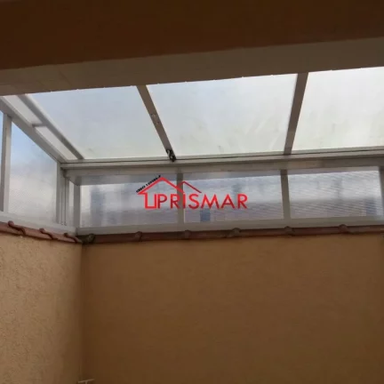 Imagem Sobreposta triplex Nova em condominio Village encruzilhada