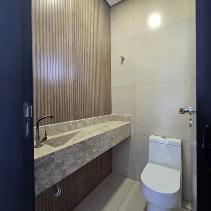 Imagem Casa em Condomínio à Venda em Sorocaba-SP Jardim Residencial Campos do Conde 4 Quartos, 1 Suíte, 3 Salas, 3 Banheiros, 4 Vagas, 184m².