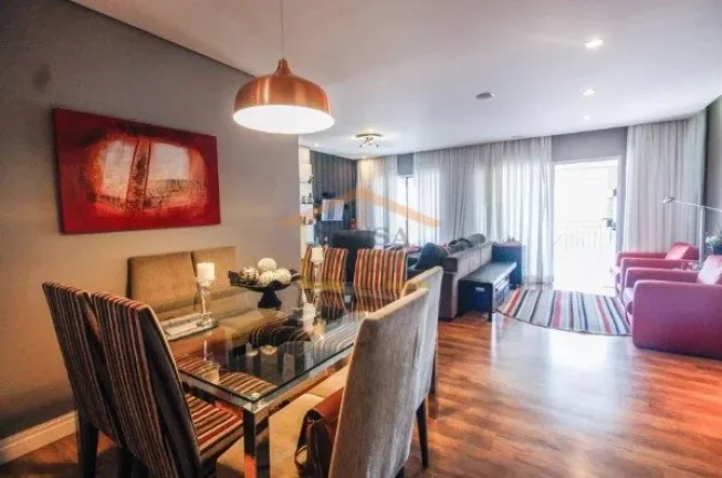 Imagem Apartamento amplo, 3 dormitórios, sendo 3 suítes, totalizando 4 banheiros, equipado com armários ...