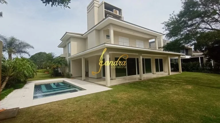Imagem Linda sobrado com 04 suítes, piscina, piso aquecido,
