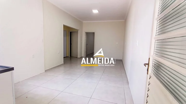 Imagem Casa com 3 dormitórios para alugar, 155 m² por R$ 2.674,00/mês - Centro - Rio Claro/SP