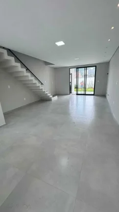 Imagem Geminado com 3 suítes e 2 vagas de garagem - Saguaçu | Joinville/SC
