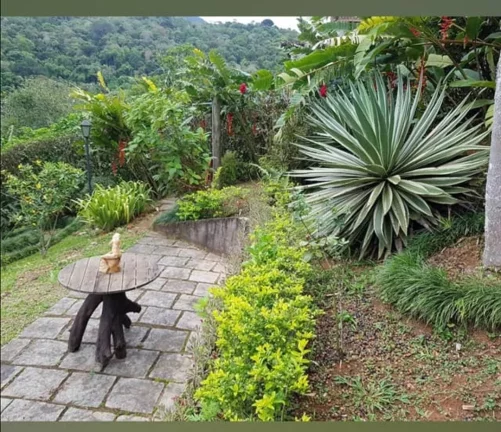 Imagem Vendo esta linda casa muito próximo ao centrinho de lumiar. Nova Friburgo