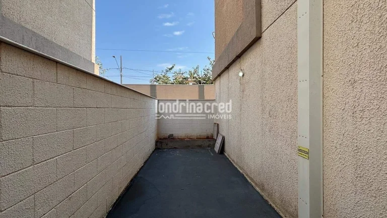 Imagem Apartamento no Spazio La Traviata em Londrina, 47m², 2 dormitórios, 1 banheiro, sala, cozinha e 1 vaga de garagem em condomínio seguro e bem localizado