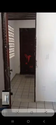 Imagem Apartamento de 3 Quartos no Bessa a excelente preço. Perto da praia. Varanda. 1 Suíte