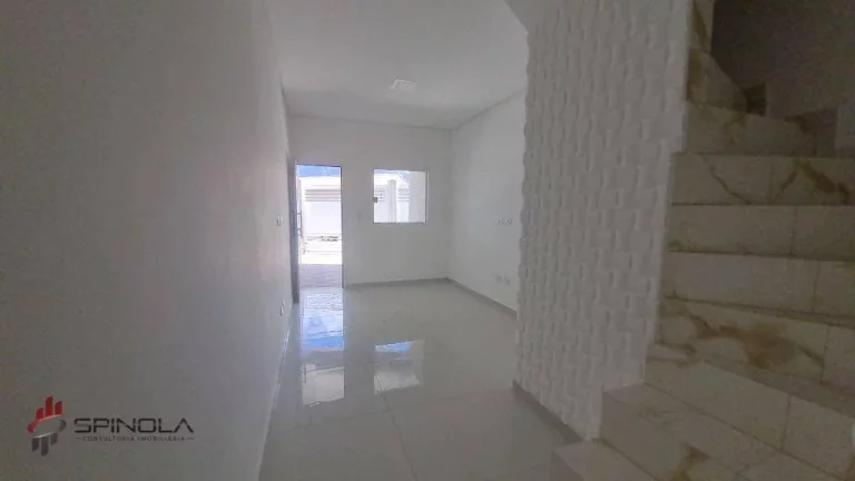 Imagem Sobrado com 2 dormitórios à venda, 69 m² por R$ 370.000,00 - Vila Caiçara - Praia Grande/SP
