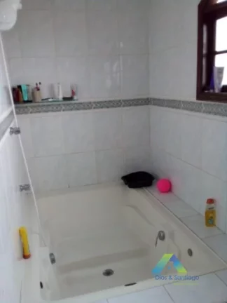 Imagem Lindo Sobrado 150 metros, todo reformado com ótima localização na cidade de São Bernardo do Campo, ótimo valor.