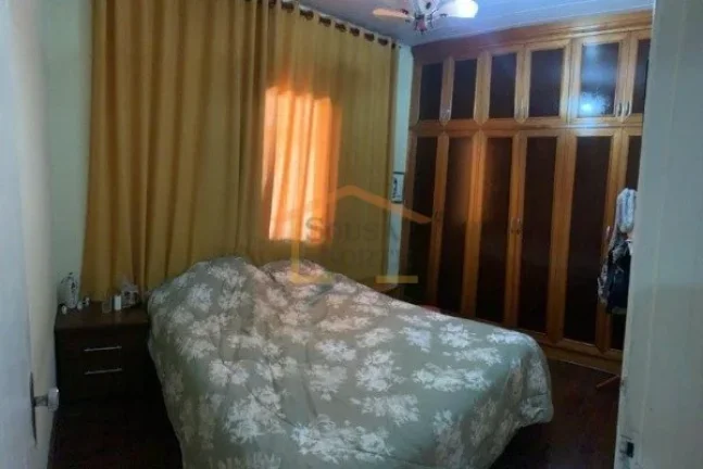 Imagem Casa com 300m² de área construída, 3 dormitórios amplos e arejados, sala para 2 ambientes, 3 ban...