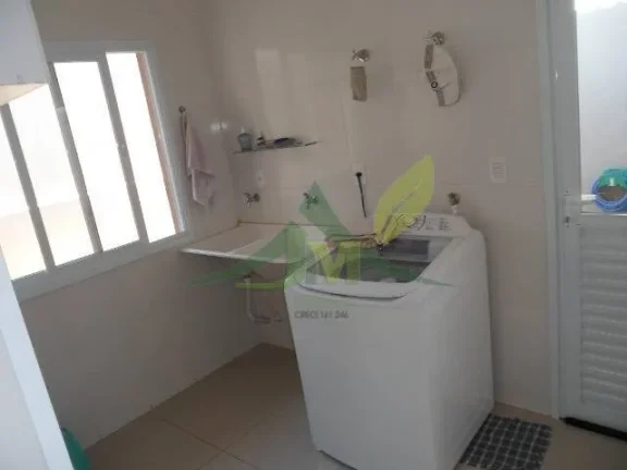 Imagem Linda Casa à venda em condomínio fechado localizada em Atibaia -SP