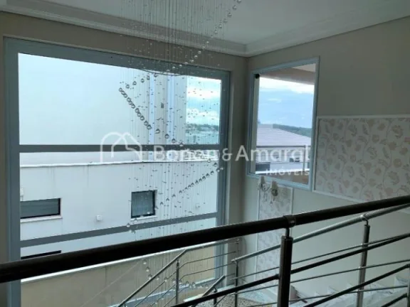 Imagem Belíssima Casa de Condomínio à Venda no Alphaville Dom Pedro 2 em Campinas. Com 4 Quartos, 3 suí...