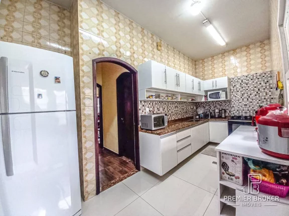 Imagem Casa à venda, 193 m² por R$ 850.000,00 - Várzea - Teresópolis/RJ