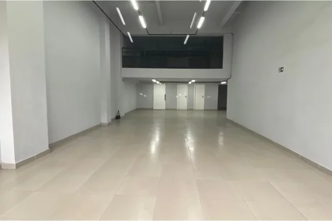 Imagem Salão Comercial Reformado na Lapa – Espaço Amplo, Versátil e Pronto para Sua Empresa!