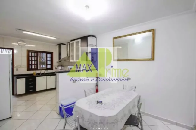 Imagem Oportunidade única: Casa espetacular para alugar no coração da cidade! 3 quartos amplos, churrasqueira, 5 vagas de garagem