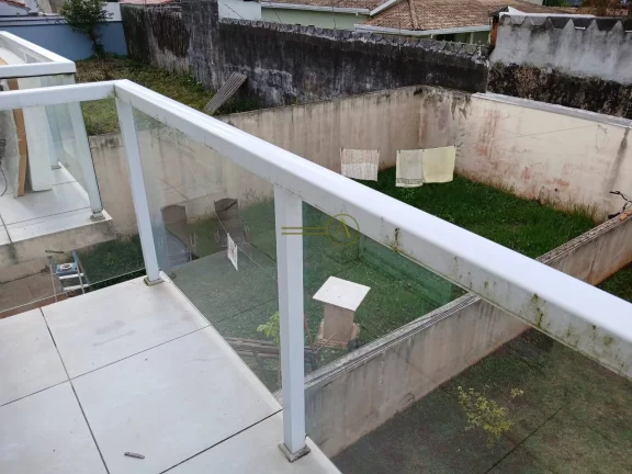 Imagem Casa sobreposta bem localizado à venda em Peruíbe
