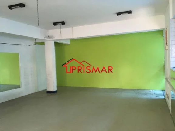 Imagem Aluga-se loja/galpão comercial canal 1 com estacionamento