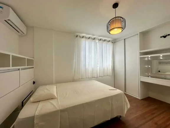 Imagem Apartamento com 2 dormitórios sendo 1 suíte 1 vaga, a 300 metros da praia de Gravatá, Navegantes/SC