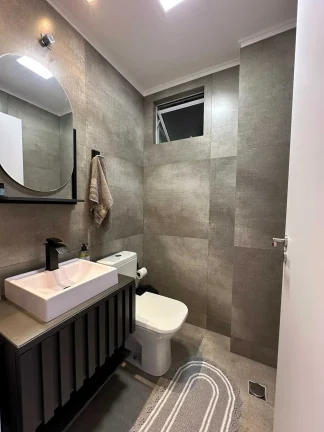 Imagem Apartamento mobiliado com 3 dormitórios e 2 vagas de garagem em Navegantes/SC