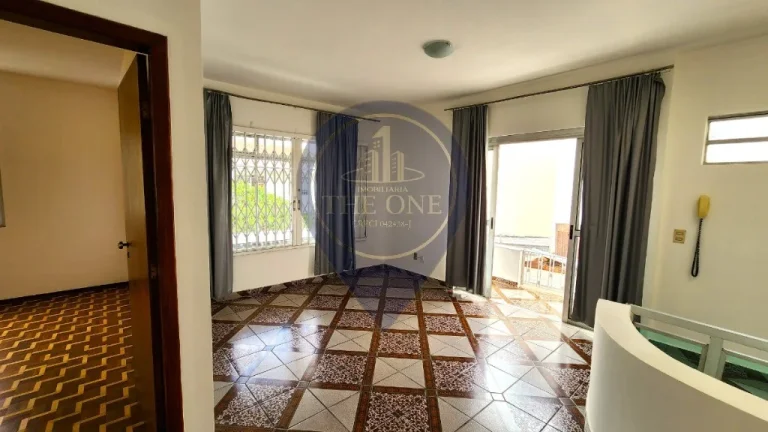 Imagem Imperdível! Casa à venda em São Paulo-SP, bairro Saúde, com 4 quartos, 2 suítes, 2 salas, 4 banheiros, 2 vagas e 218m².