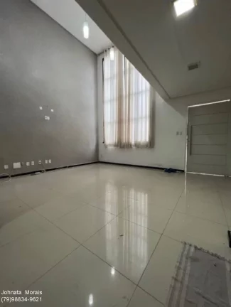 Imagem Casa à venda no Bairro Coroa do Meio com 6 quartos, área gourmet e jardim.