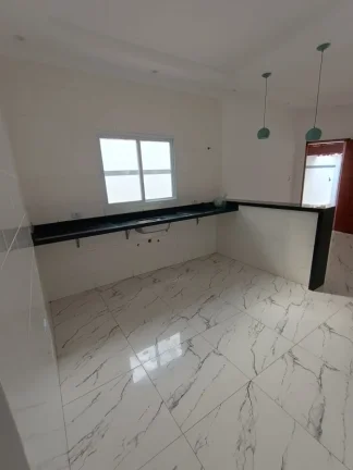 Imagem Casa para Venda em Mongaguá, Balneário Itaóca, 2 dormitórios, 1 suíte, 1 banheiro, 2 vagas