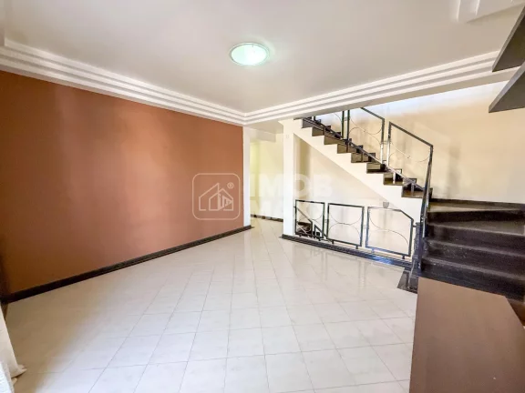 Imagem Casa para Alugar no Núcleo Bandeirante, 5 Quartos, 3 Suítes, 378m²