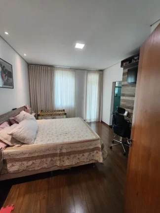 Imagem Casa para Venda em Contagem / MG no bairro Cabral