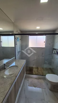 Imagem Linda casa rodeada pela natureza!!!