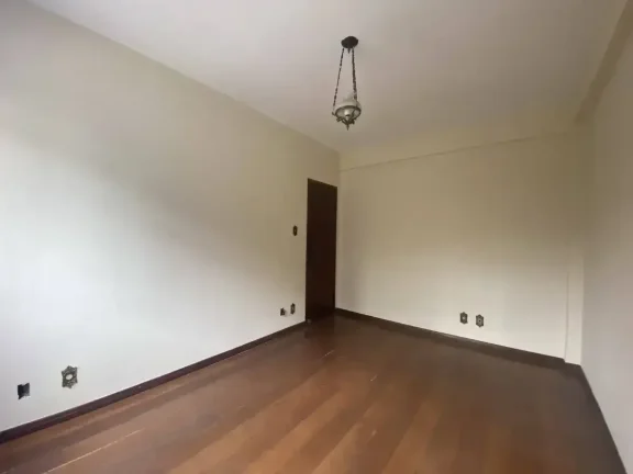 Imagem Amplo Apartamento com 4 quartos, próximo à Faculdade de Medicina