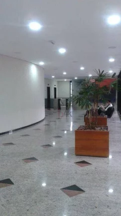 Imagem Sala Comercial de 374m² com 8 Vagas para Alugar na Berrini