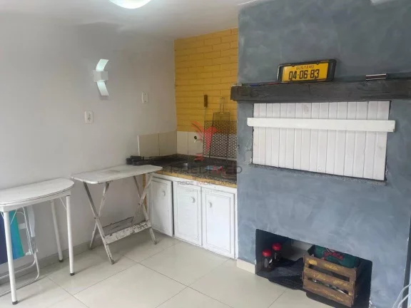 Imagem CASA A UMA QUADRA DA DOM JOAQUIM, pronta para moradia, toda reformada, é só se mudar