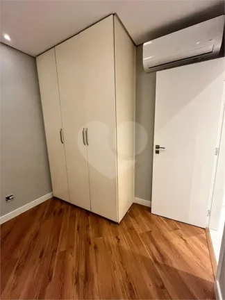 Imagem Apartamento à venda com 2 quartos, sendo 1 suíte, no condomínio London Park, São Paulo - SP