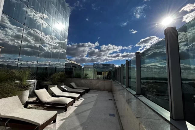 Imagem Apartamento à venda em Porto Alegre, Menino Deus, com 1 quarto, 73m2