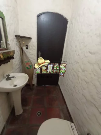 Imagem VENDE-SE SOBRADO NA REGIÃO DO PARQUE DAS PAINEIRAS